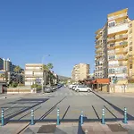 Lägenhet With Balcony, Close To The Sea *