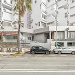 Lägenhet With Balcony, Close To The Sea