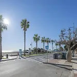 With Balcony, Close To The Sea Lägenhet *