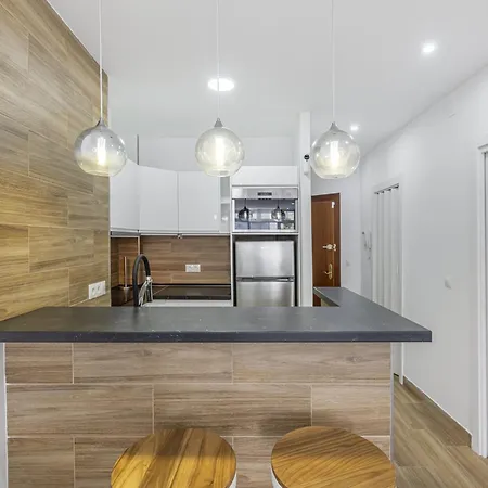 With Balcony, Close To The Sea Lägenhet