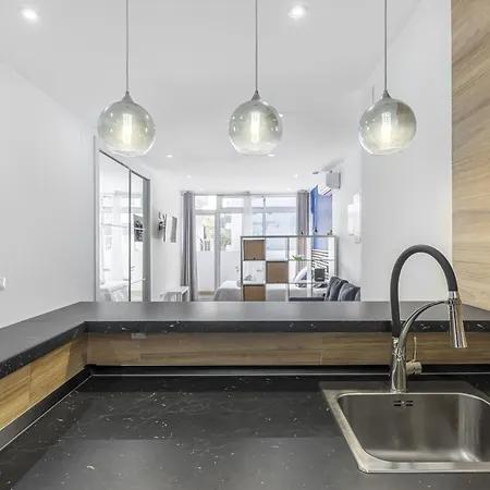 With Balcony, Close To The Sea Lägenhet Torremolinos