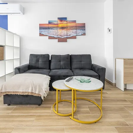 With Balcony, Close To The Sea Appartement