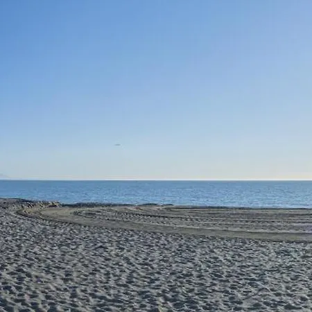 With Balcony, Close To The Sea Appartement