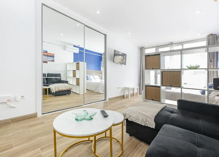 With Balcony, Close To The Sea Apartment