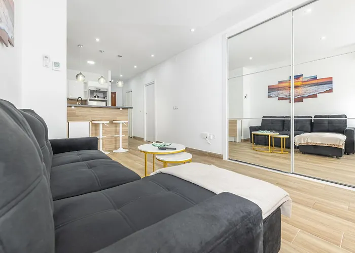 Apartamento With Balcony, Close To The Sea *