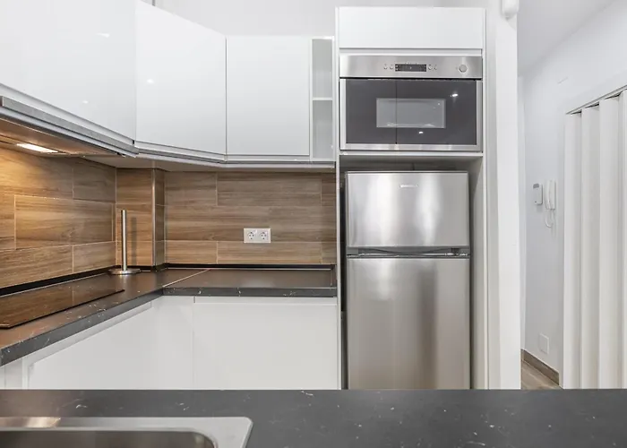 Apartamento With Balcony, Close To The Sea *