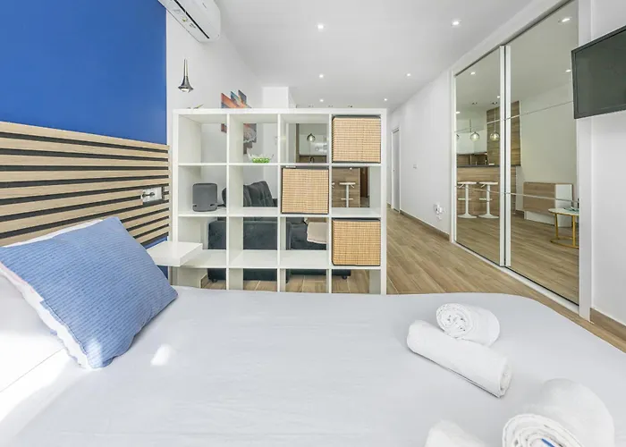 Apartment With Balcony, Close To The Sea