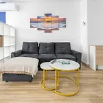 With Balcony, Close To The Sea Апартаменти
